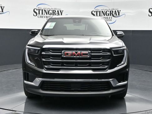 Used 2025 GMC Acadia Elevation FWD image 2