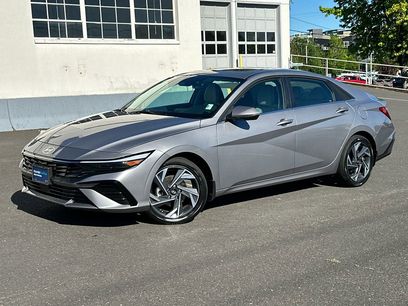Certified 2025 Hyundai Elantra Limited