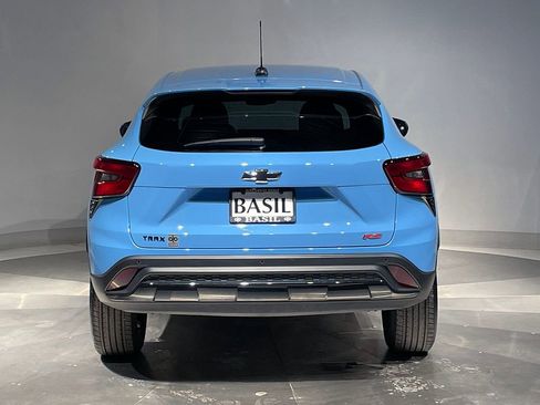 Used 2024 Chevrolet Trax RS w/ Driver Confidence Package FWD image 12