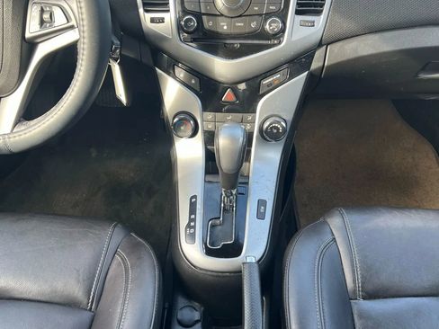 Used 2014 Chevrolet Cruze LT FWD image 12