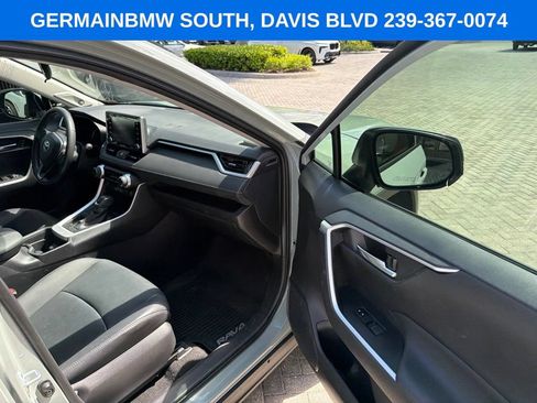 Used 2021 Toyota RAV4 XLE Premium FWD image 25