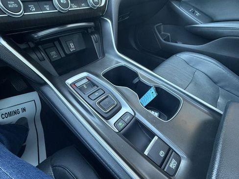 Used 2018 Honda Accord Touring image 25