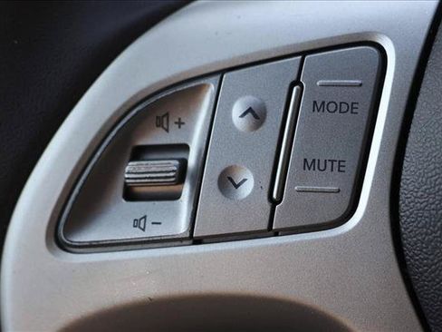 Used 2013 Hyundai Tucson GLS FWD image 14