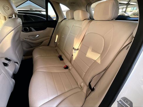 Used 2019 Mercedes-Benz GLC 300 image 20