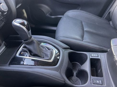 Used 2017 Nissan Rogue Sport SL w/ SL Premium Package image 23