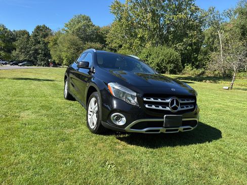 Used 2020 Mercedes-Benz GLA 250 4MATIC image 3