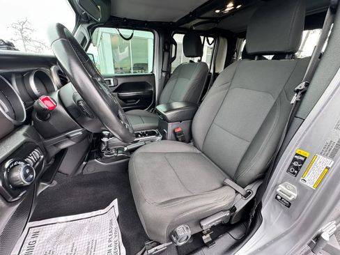 Used 2021 Jeep Gladiator Sport AWD/4WD image 9