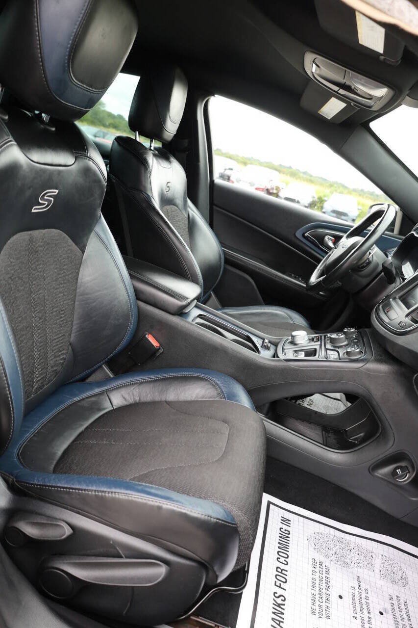 Used 2015 Chrysler 200 S w/ Navigation & Sound Group I FWD image 15