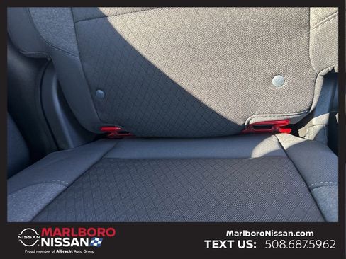 Used 2024 Chevrolet Silverado 1500 LT image 16