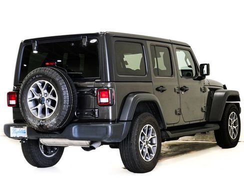 Used 2024 Jeep Wrangler Unlimited Sport AWD/4WD image 7