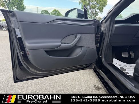 Used 2022 Tesla Model S Plaid AWD/4WD image 9