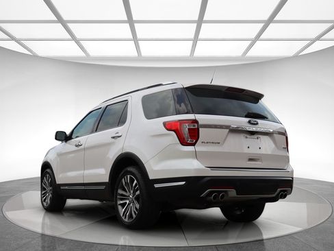 Used 2018 Ford Explorer Platinum AWD/4WD image 8