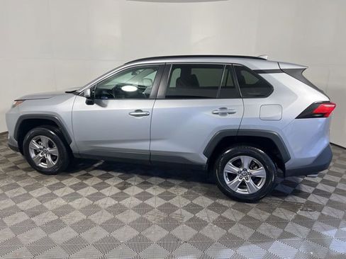 Used 2022 Toyota RAV4 XLE image 5