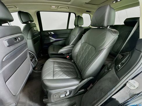 Certified 2023 BMW X7 xDrive40i w/ Premium Package image 25