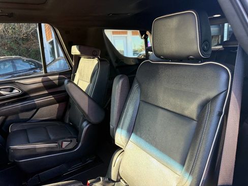 Used 2021 GMC Yukon SLT w/ SLT Luxury Plus Package image 32