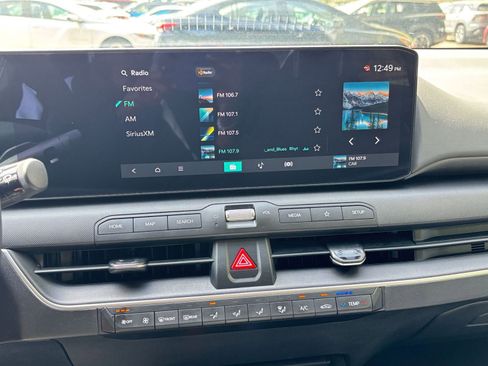 Used 2025 Kia K4 LXS image 17