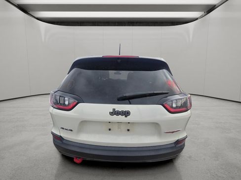 Used 2019 Jeep Cherokee Trailhawk w/ Cold Weather Group image 6