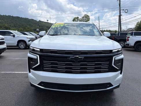 Used 2025 Chevrolet Tahoe High Country AWD/4WD image 8