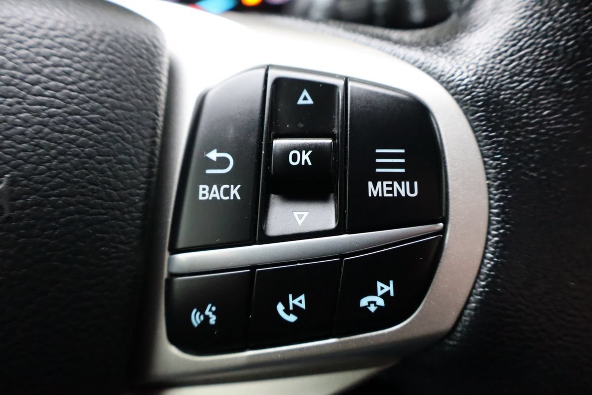 Used 2022 Ford Explorer XLT w/ Equipment Group 202A AWD/4WD image 32