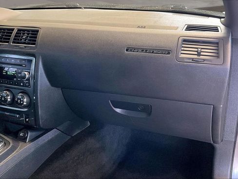 Used 2013 Dodge Challenger SXT Plus image 18