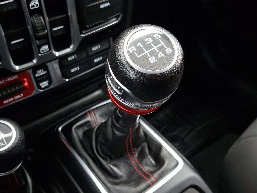 Used 2021 Jeep Wrangler Unlimited Rubicon AWD/4WD image 16