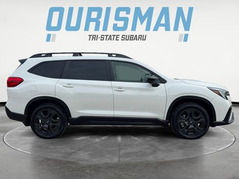 Certified 2025 Subaru Ascent Bronze Edition w/ Onyx Package AWD/4WD image 7
