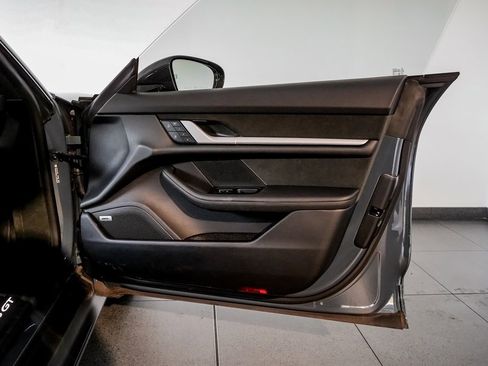 Certified 2025 Porsche Taycan Turbo GT image 28