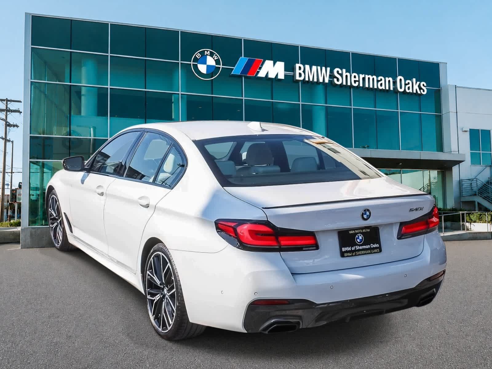 Used 2023 BMW 540i w/ M Sport Package RWD image 6