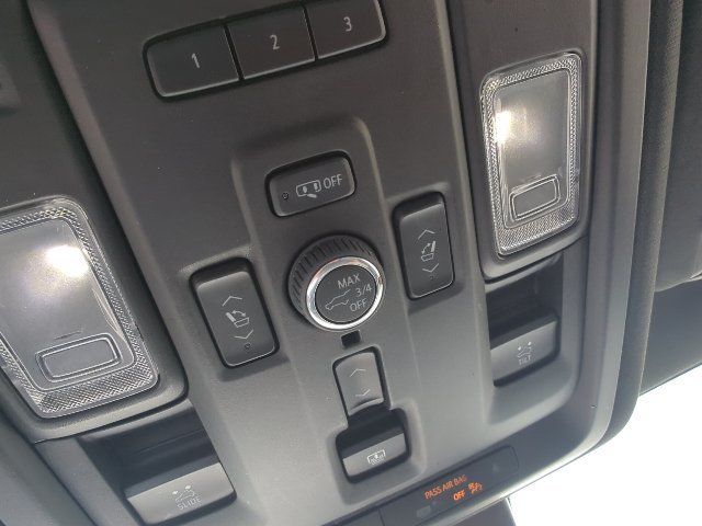 Used 2023 GMC Yukon Denali AWD/4WD image 20