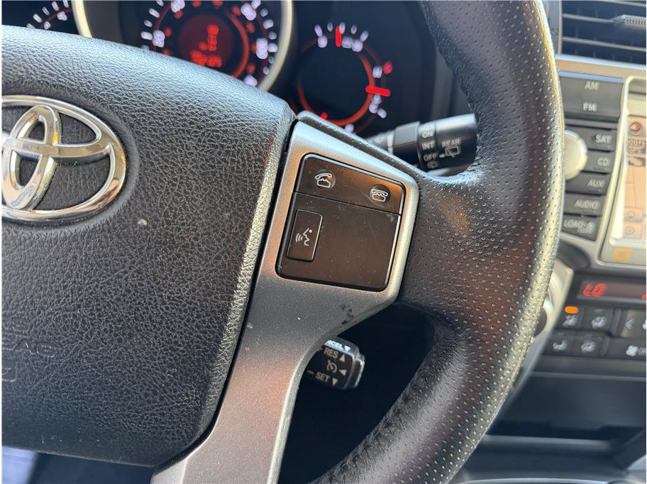 Used 2012 Toyota 4Runner Limited AWD/4WD image 26