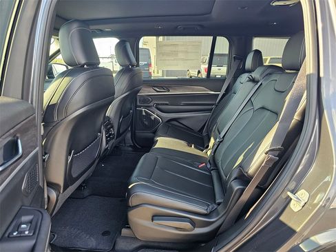 New 2025 Jeep Grand Cherokee L Limited w/ Black Appearance Package image 13