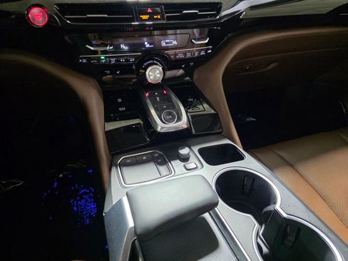 Used 2023 Acura MDX SH-AWD w/ Technology Package image 29