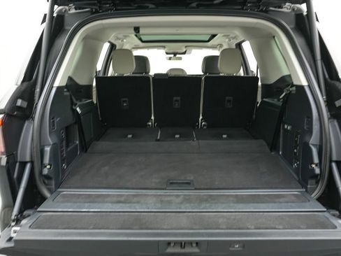Used 2025 Lincoln Navigator Reserve AWD/4WD image 34