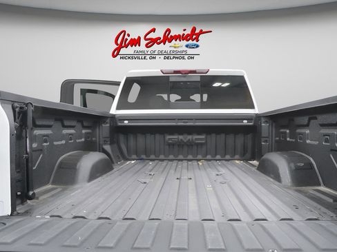 Used 2025 GMC Sierra 3500 Denali Ultimate AWD/4WD image 38