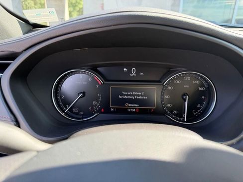 Used 2023 Cadillac XT4 Sport w/ LPO, ONYX Package FWD image 18