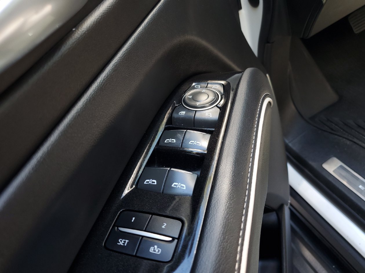 Used 2022 Cadillac Escalade Sport w/ Touring Package AWD/4WD image 17