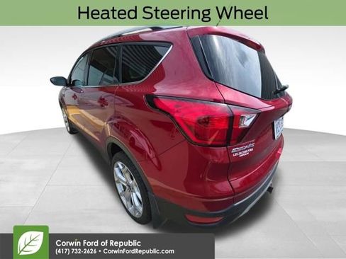 Used 2019 Ford Escape Titanium image 9