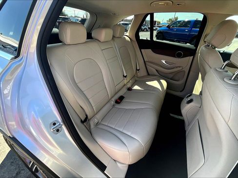 Used 2022 Mercedes-Benz GLC 300 w/ Premium Package Lite image 26