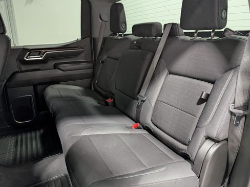 Used 2025 GMC Sierra 1500 Elevation image 17