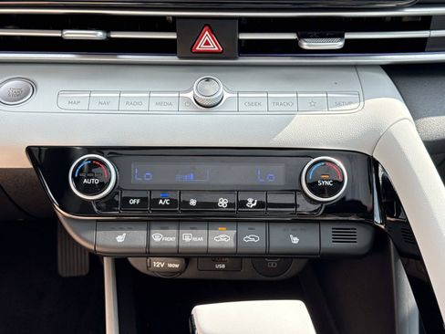 Certified 2026 Hyundai Elantra Limited FWD image 7