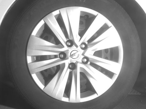 Used 2025 Nissan Sentra S FWD image 12