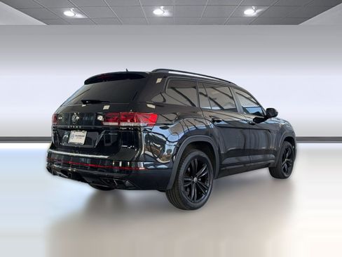 Used 2023 Volkswagen Atlas SEL R-Line AWD/4WD image 9