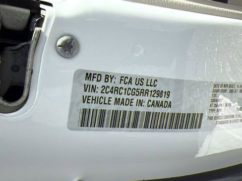 Used 2024 Chrysler Voyager LX image 26