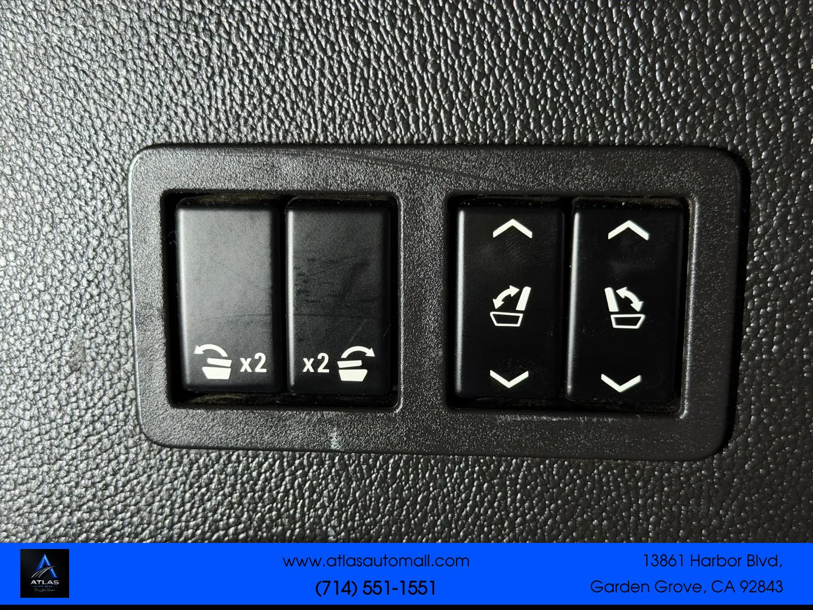 Used 2016 Cadillac Escalade Premium AWD/4WD image 15