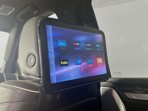 Used 2025 Cadillac Escalade ESV V AWD/4WD image 18