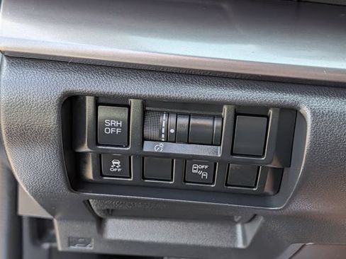 Used 2018 Subaru Crosstrek 2.0i Limited AWD/4WD image 23