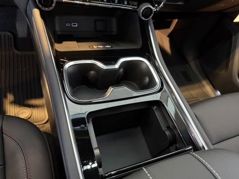 New 2026 Chevrolet Traverse Z71 image 24