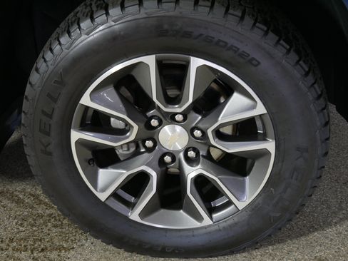 Used 2022 Chevrolet Silverado 1500 LT AWD/4WD image 15
