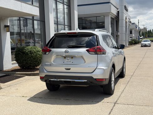 Used 2019 Nissan Rogue SV AWD/4WD image 5