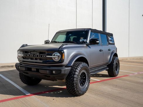 Used 2021 Ford Bronco Outer Banks image 2